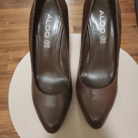 High heels - Picture 1 of 5